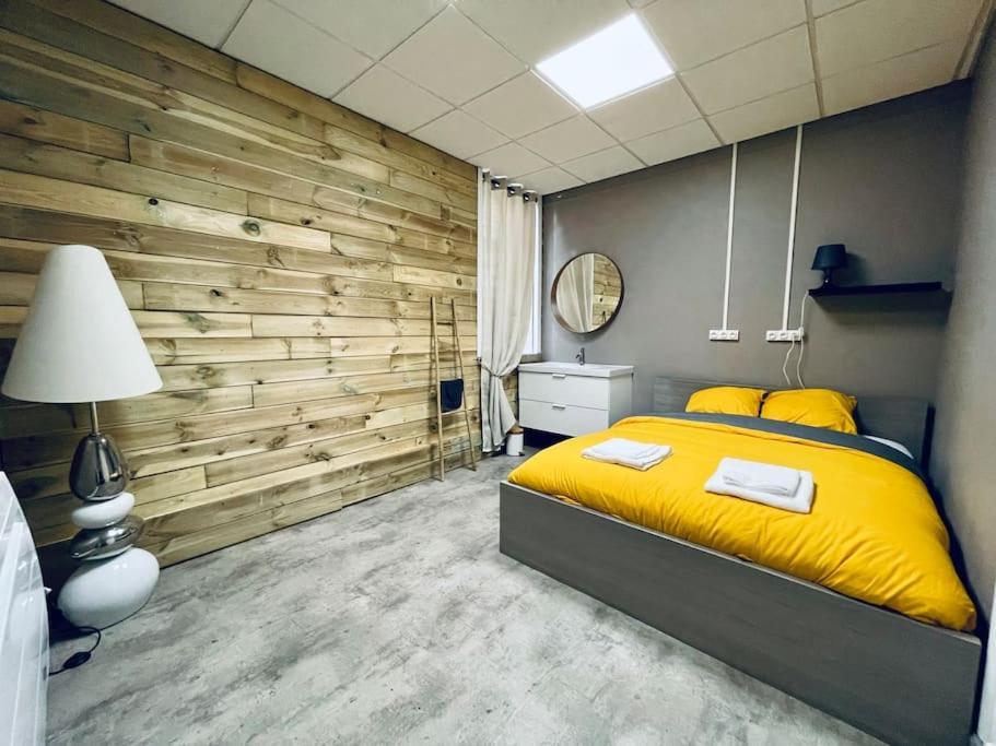 Le Cocon De Sasha - Hyper Centre - Full Climatisation - Proche Gare - 1 Chambre - Canape Convertible - Gere Par Presta-Zen'Services Verdun-sur-Meuse Luaran gambar